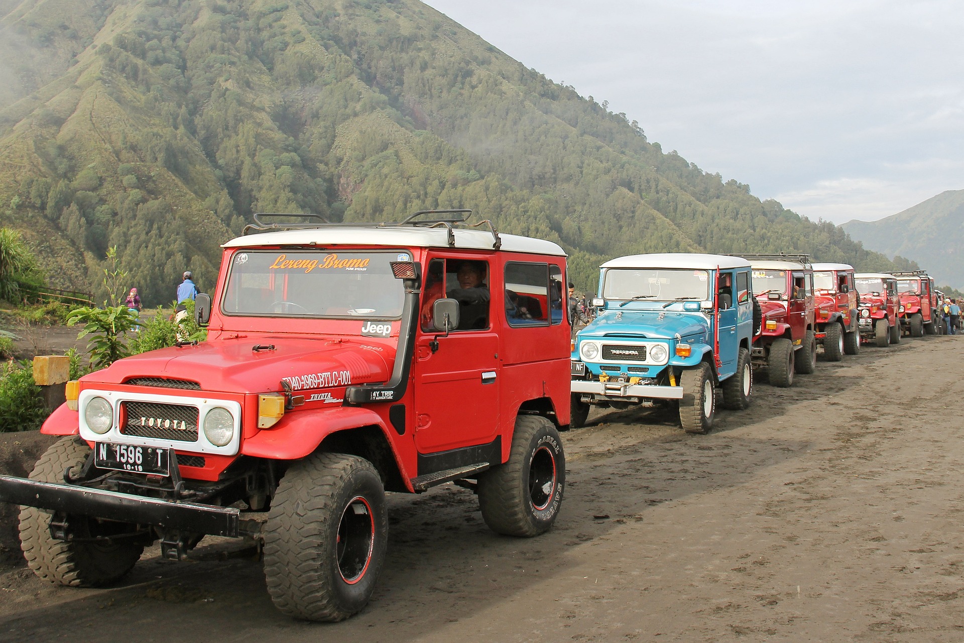 sharonang jeep 3324246 1920